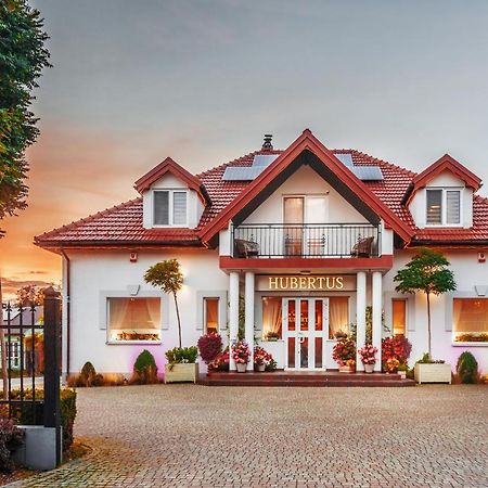 Hotel Hubertus à Wola Rzedzinska Extérieur photo